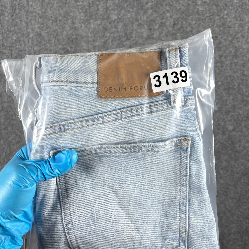 Denim Forum The 50s Arlo Cut-off Jean Shorts Light Wash Blue Womens Size 26 - Picture 8 of 8